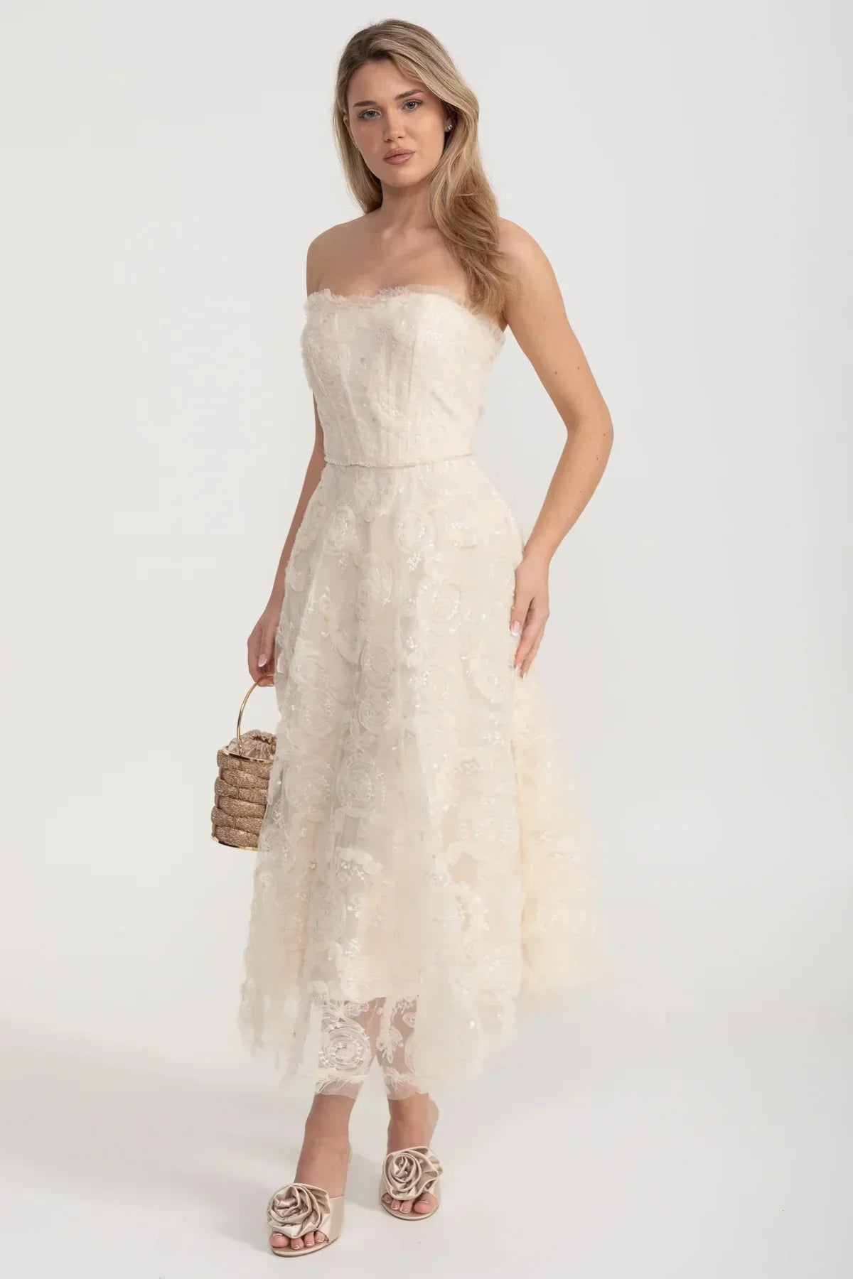 Olyssa Gövdesi Gömme ve Çiçek Motifli Straplez Dantel Elbise - Ivoire