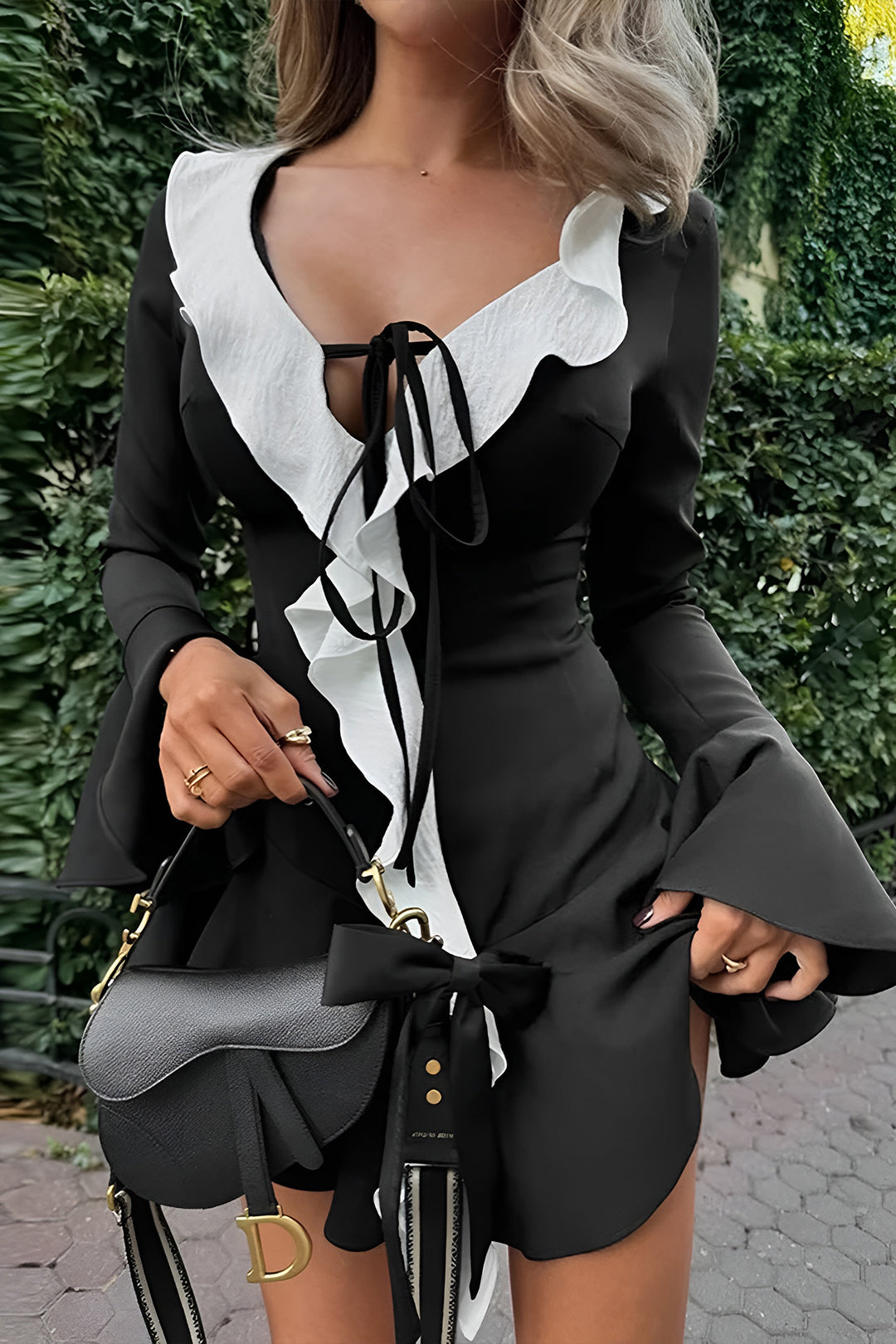 Olyssa Kontrast Fırfır Yaka Mini Elbise