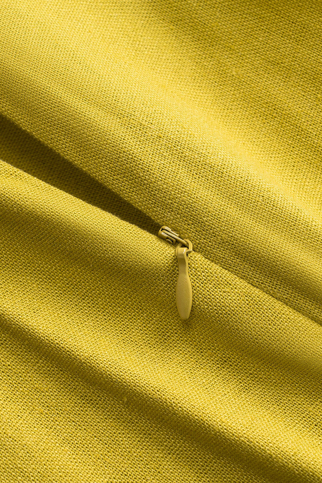 Keten Plise Fermuarlı Şort