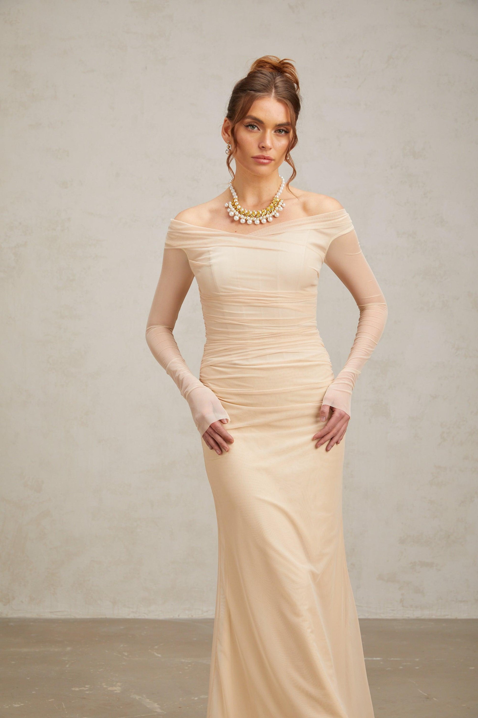 Olyssa Elegance Aura Omuz Dekolteli Tül Uzun Elbise