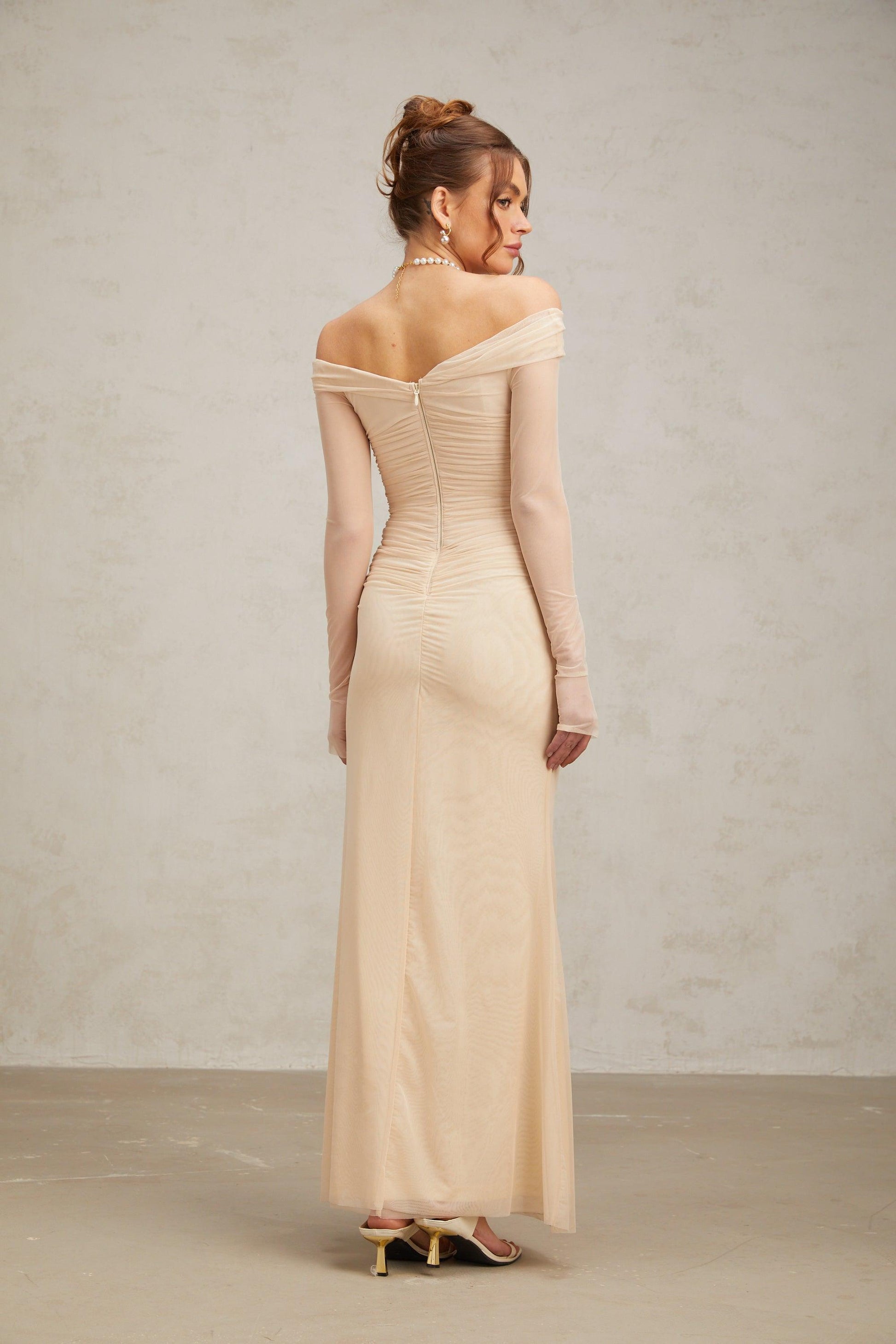 Olyssa Elegance Aura Omuz Dekolteli Tül Uzun Elbise