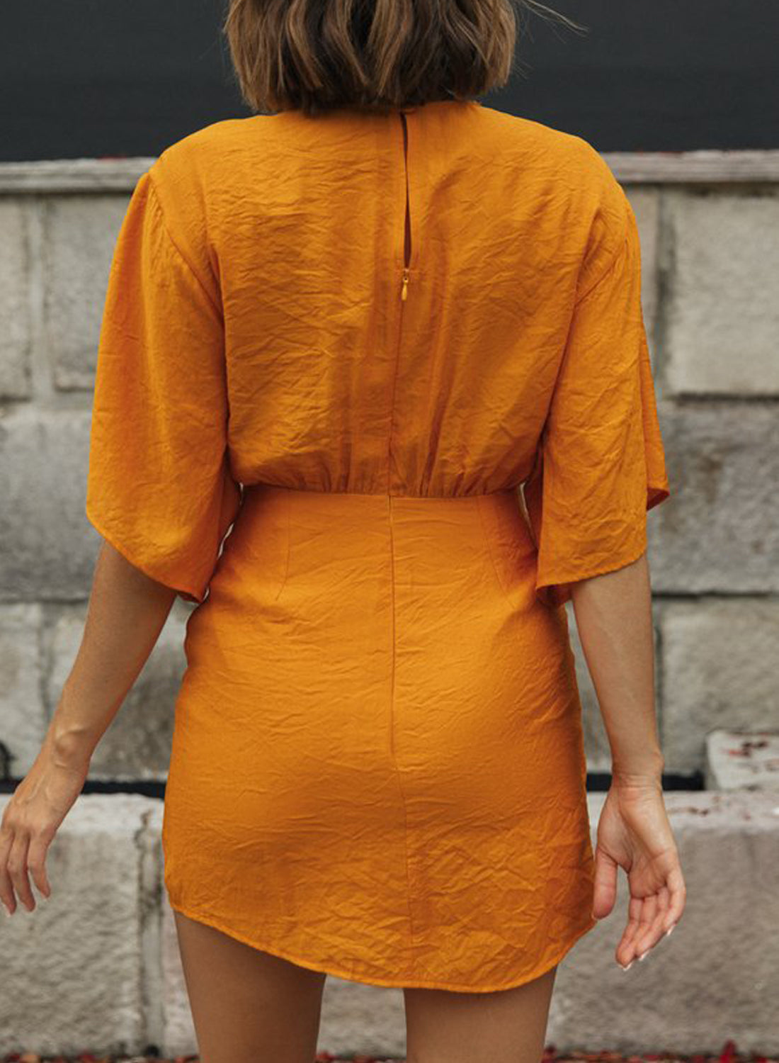 Düz Kısa Kollu V Yaka Mini Elbise