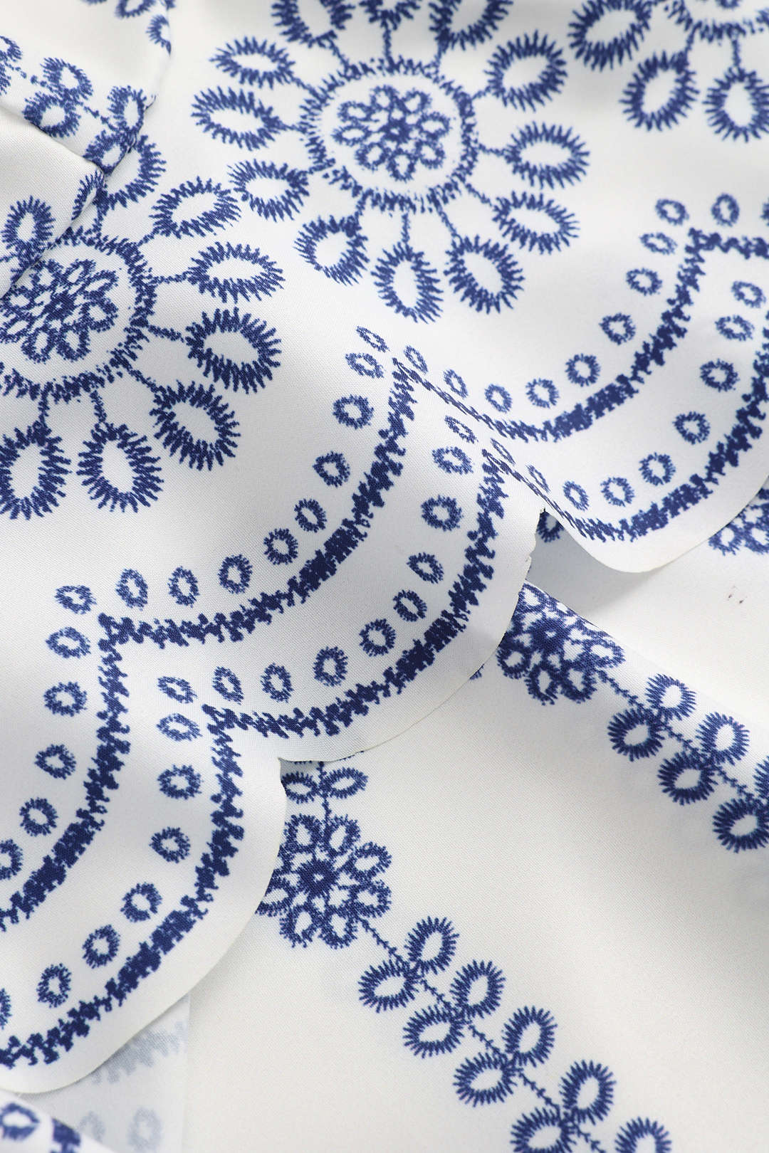 Çiçek Desenli Bağcıklı Sırt Dekolteli Cami Üstü ve Üst Giysi Seti