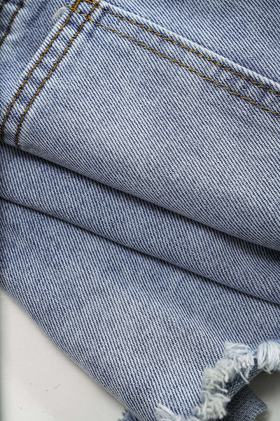 Denim Yüksek Bel Boncuklu Şort