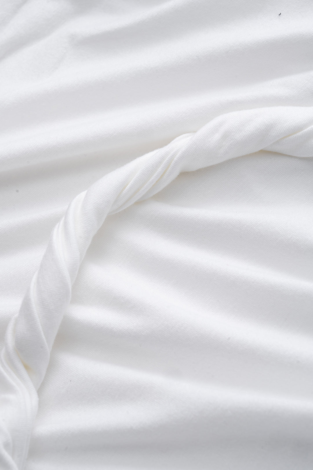 Düz Burgu Yuvarlak Yaka Tişört