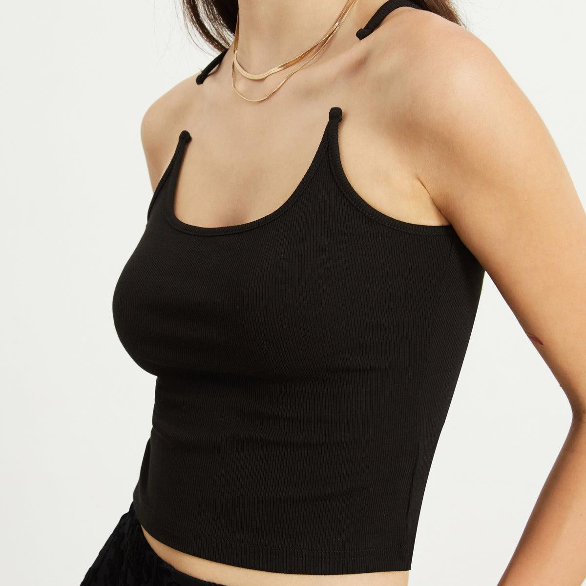 Minimal Siyah İnce Askılı Crop Bluz