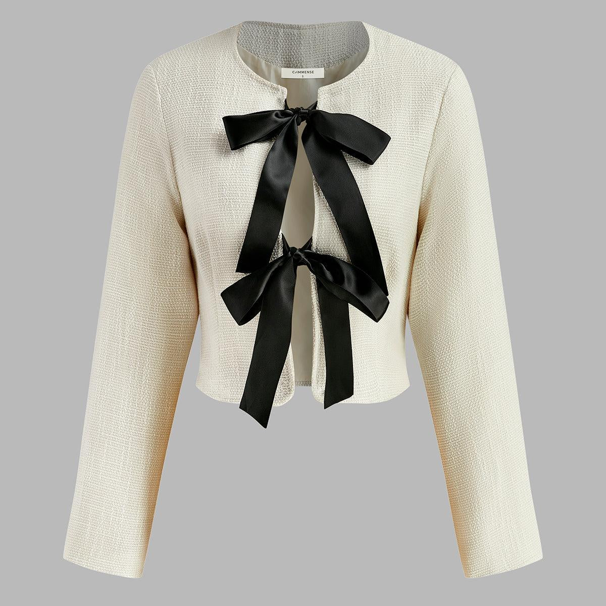 Ekru Siyah Kurdele Detaylı Kısa Ceket