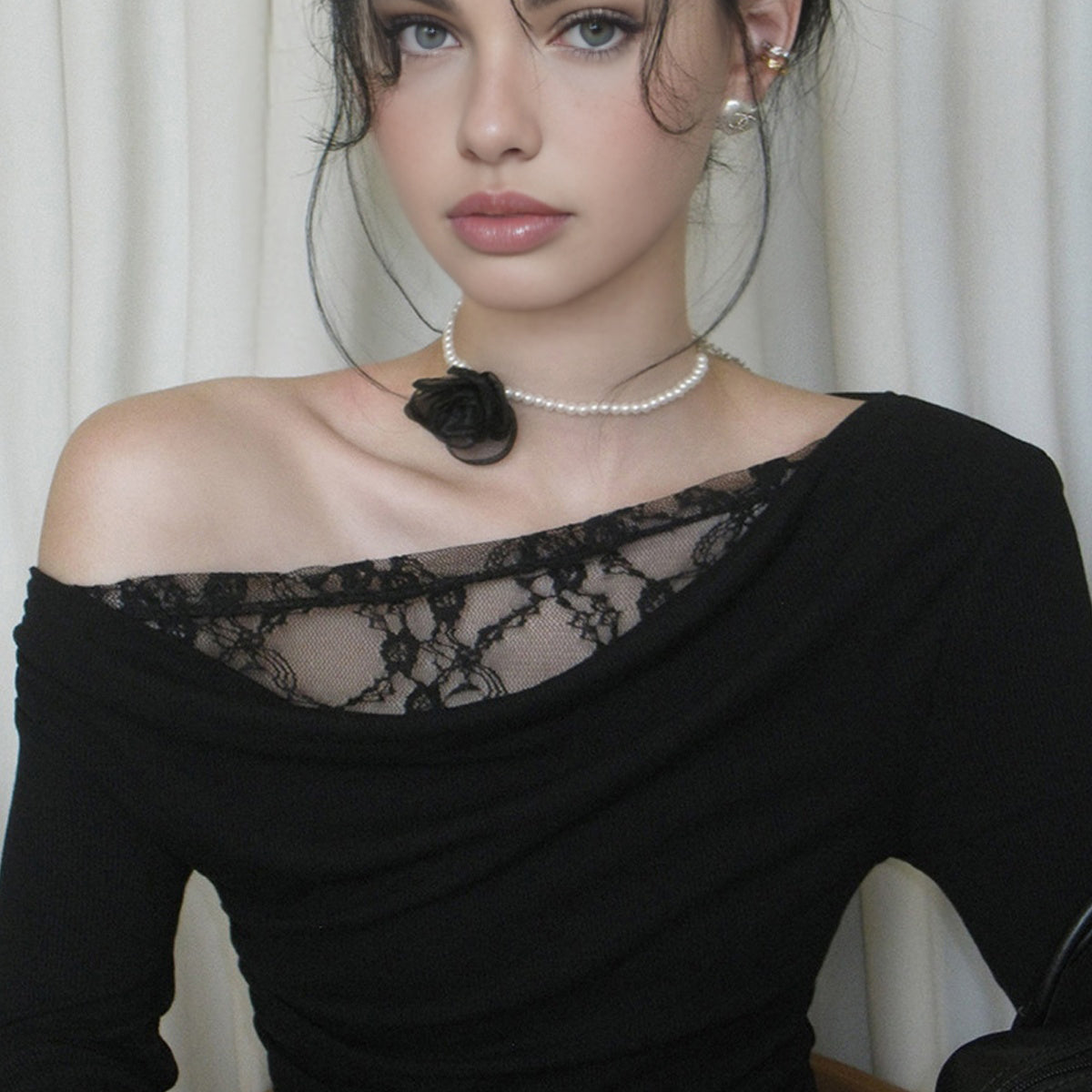 Asimetrik Yaka Dantel Panelli Bluz