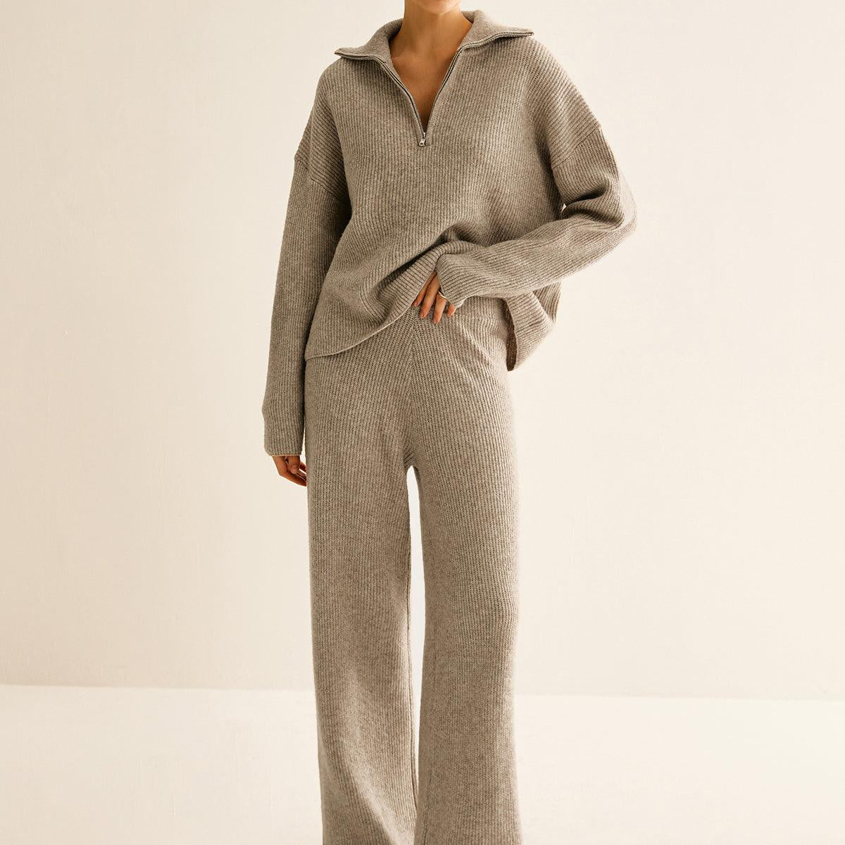 Gri Örgü Detaylı Rahat İkili Takım