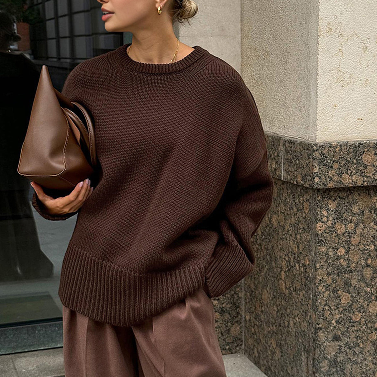 Minimalist Düz Vardiyalı Kazak