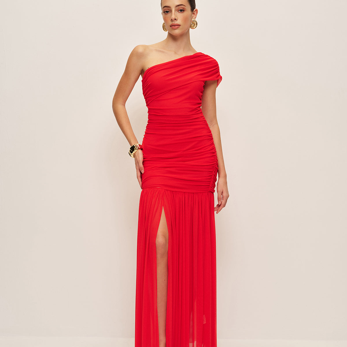 Şık Drapeli Tek Omuz Yırtmaç Abiye Elbise