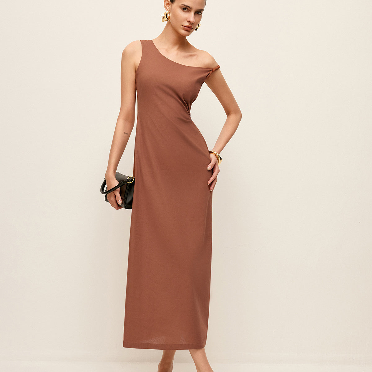 Şık Tek Omuzlu Pamuk Elbise