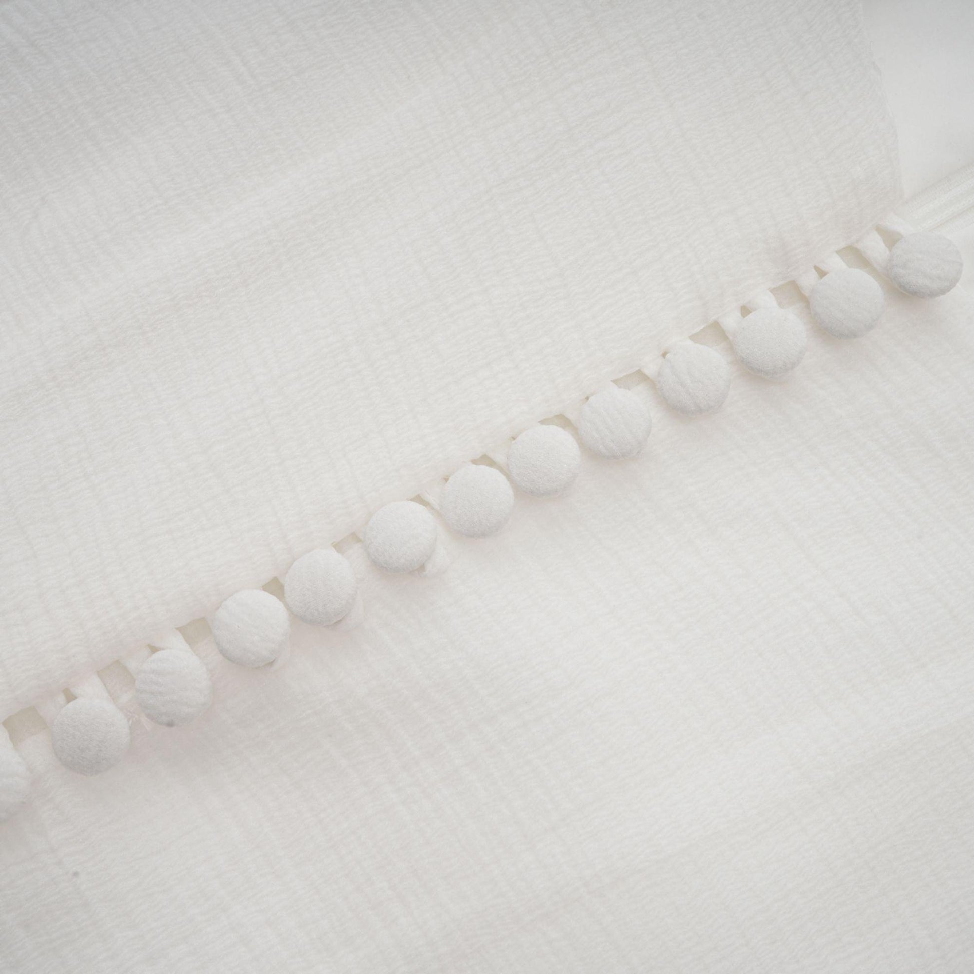 Olyssa Aurora Fırfır Detaylı Beyaz Mini Elbise