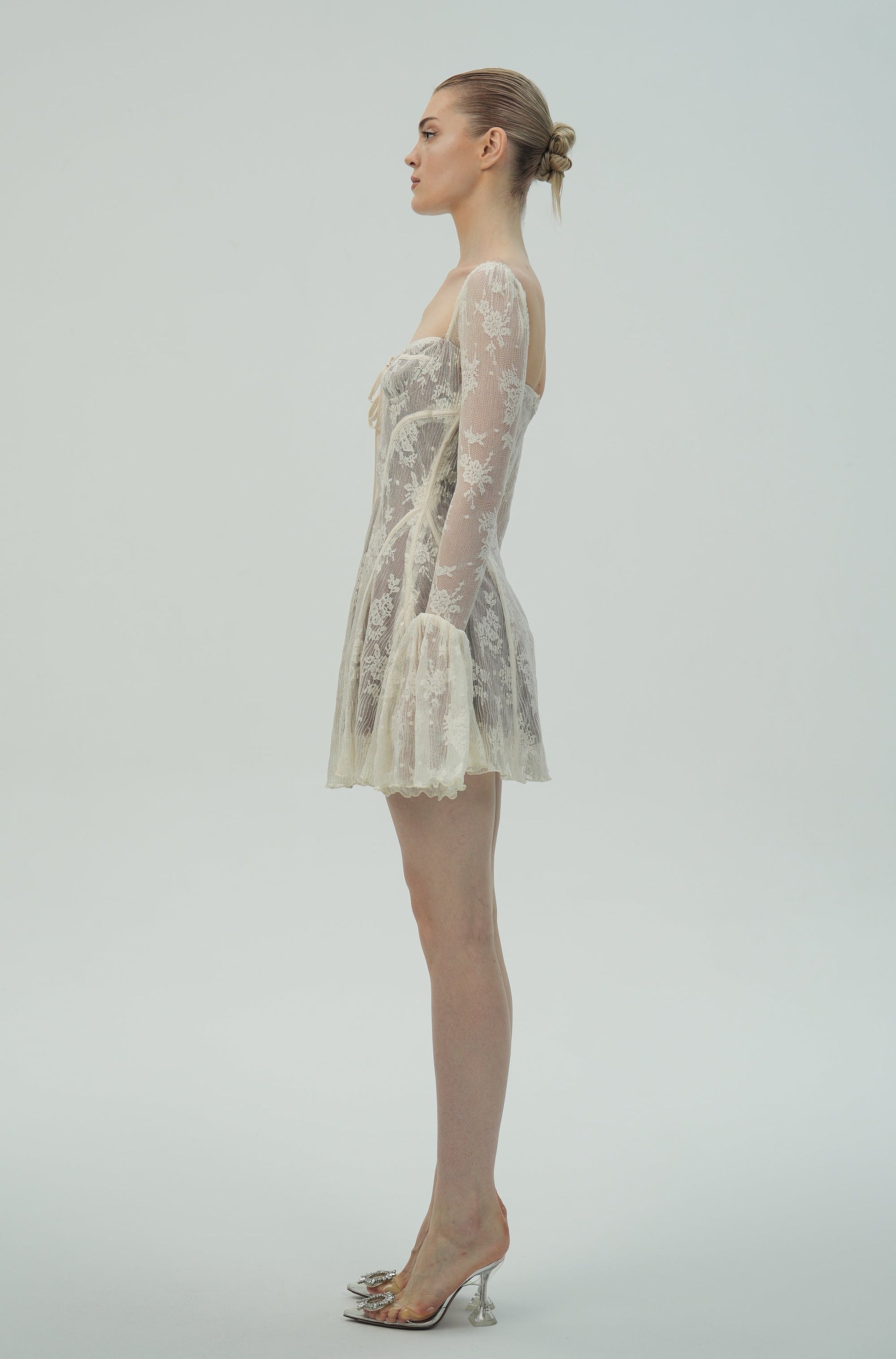 Olyssa Dantel Çan Kollu Mini Elbise