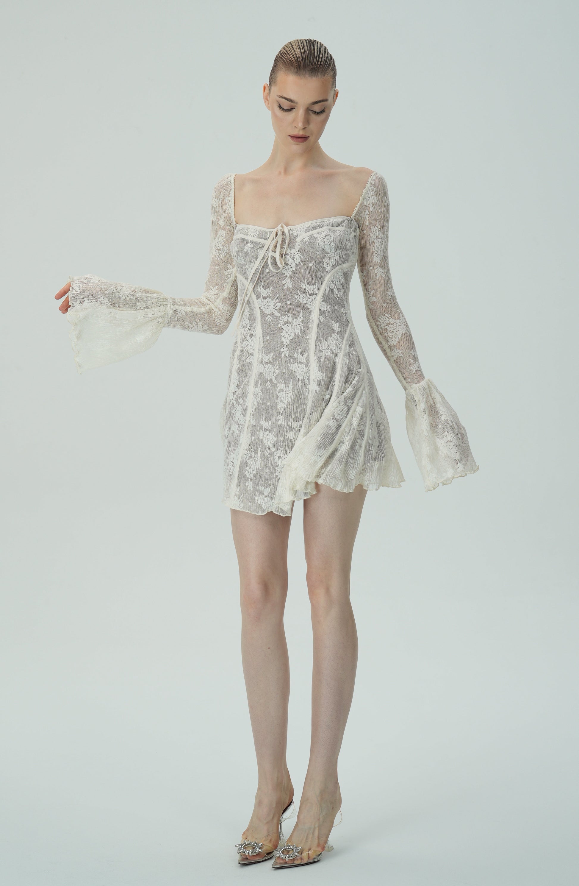 Olyssa Dantel Çan Kollu Mini Elbise