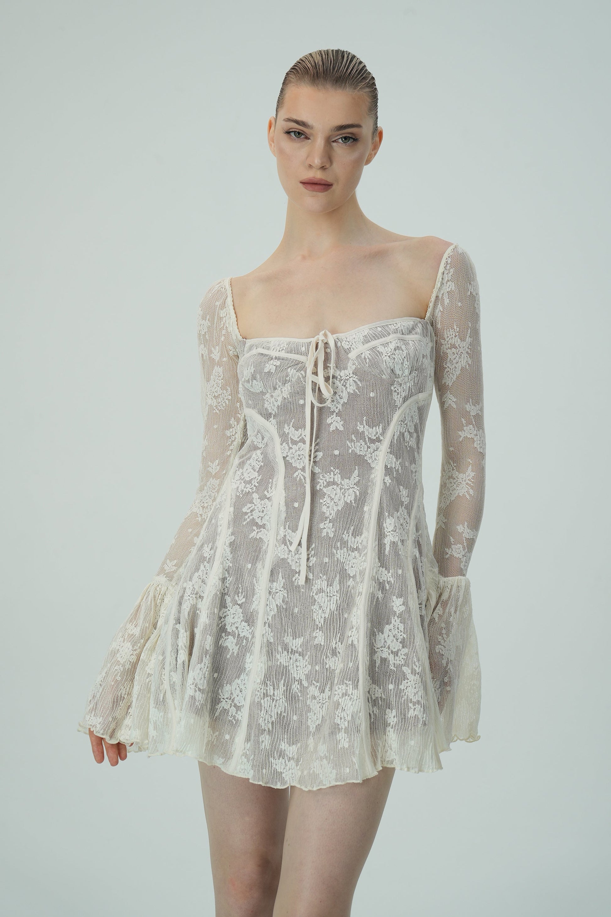 Olyssa Dantel Çan Kollu Mini Elbise