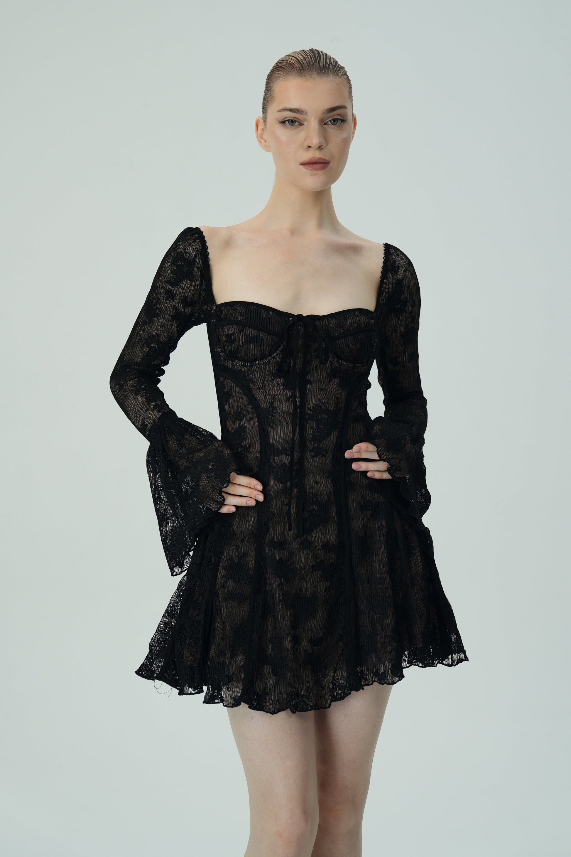 Olyssa Dantel Çan Kollu Mini Elbise