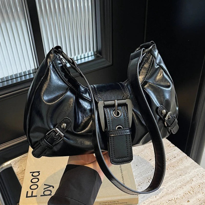 Retro Pileli Hobo Omuz Çantası