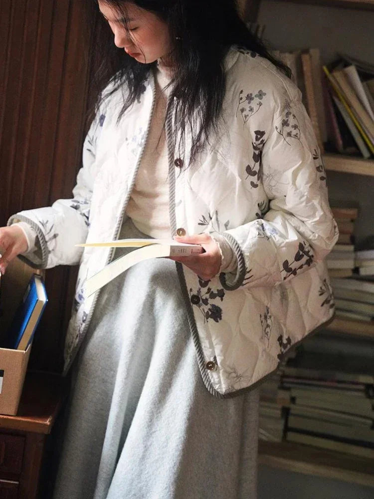 Çiçek Desenli Kapitone Ceket