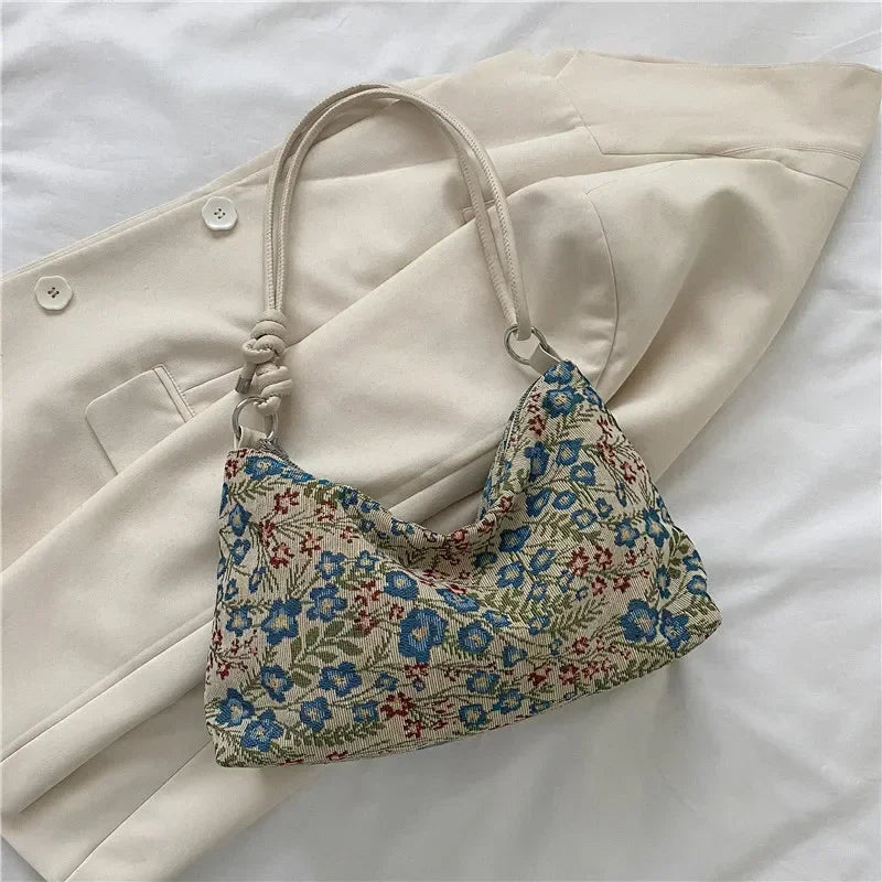 Vintage çiçek desenli kumaş omuz çantası