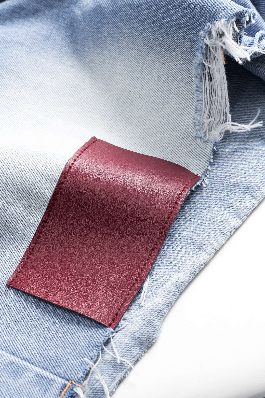 Denim Asimetrik Düğmeli Cep Yırtık Şort