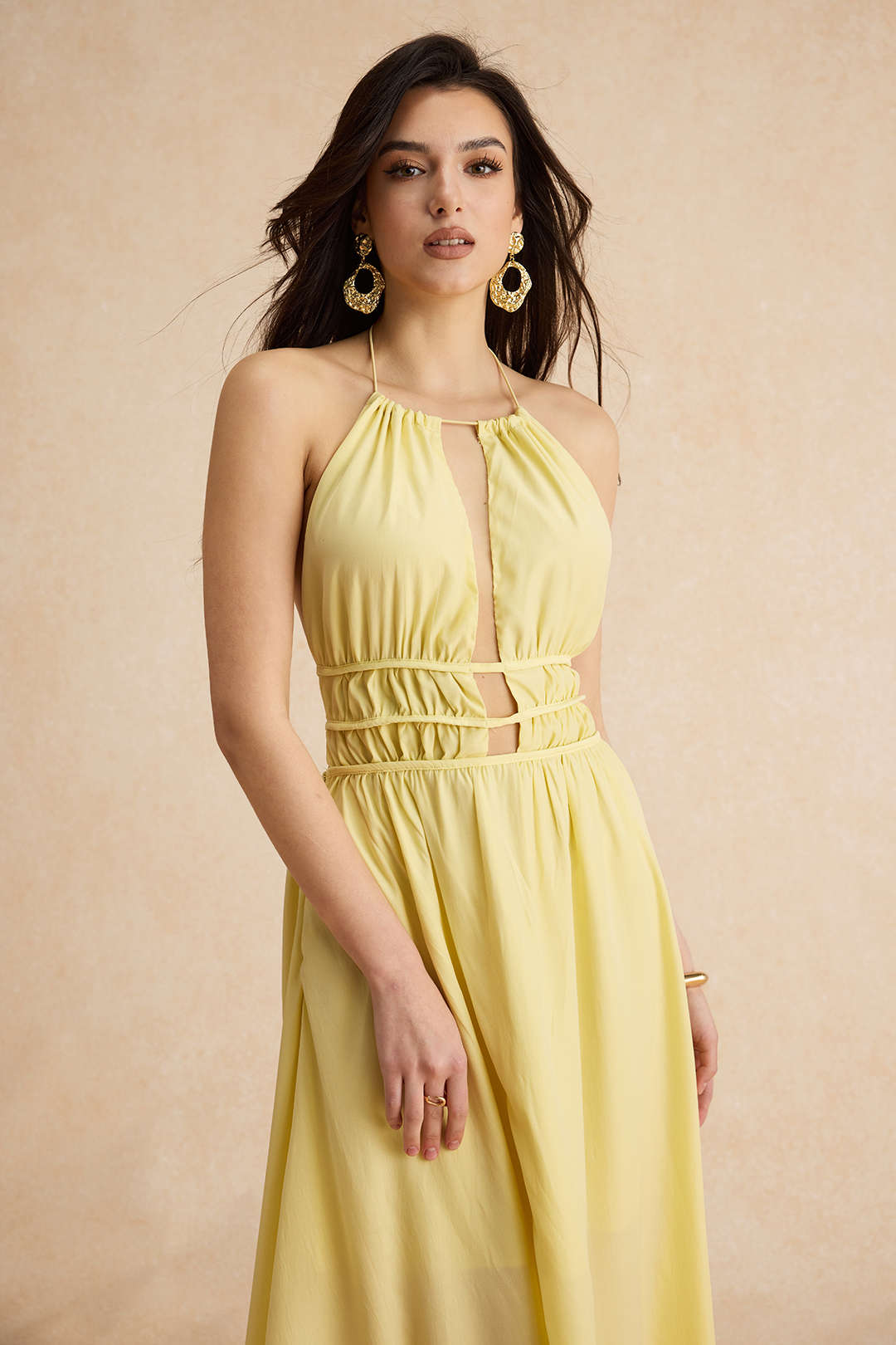 Halter Yaka Kesik Detaylı Kolsuz Maxi Elbise