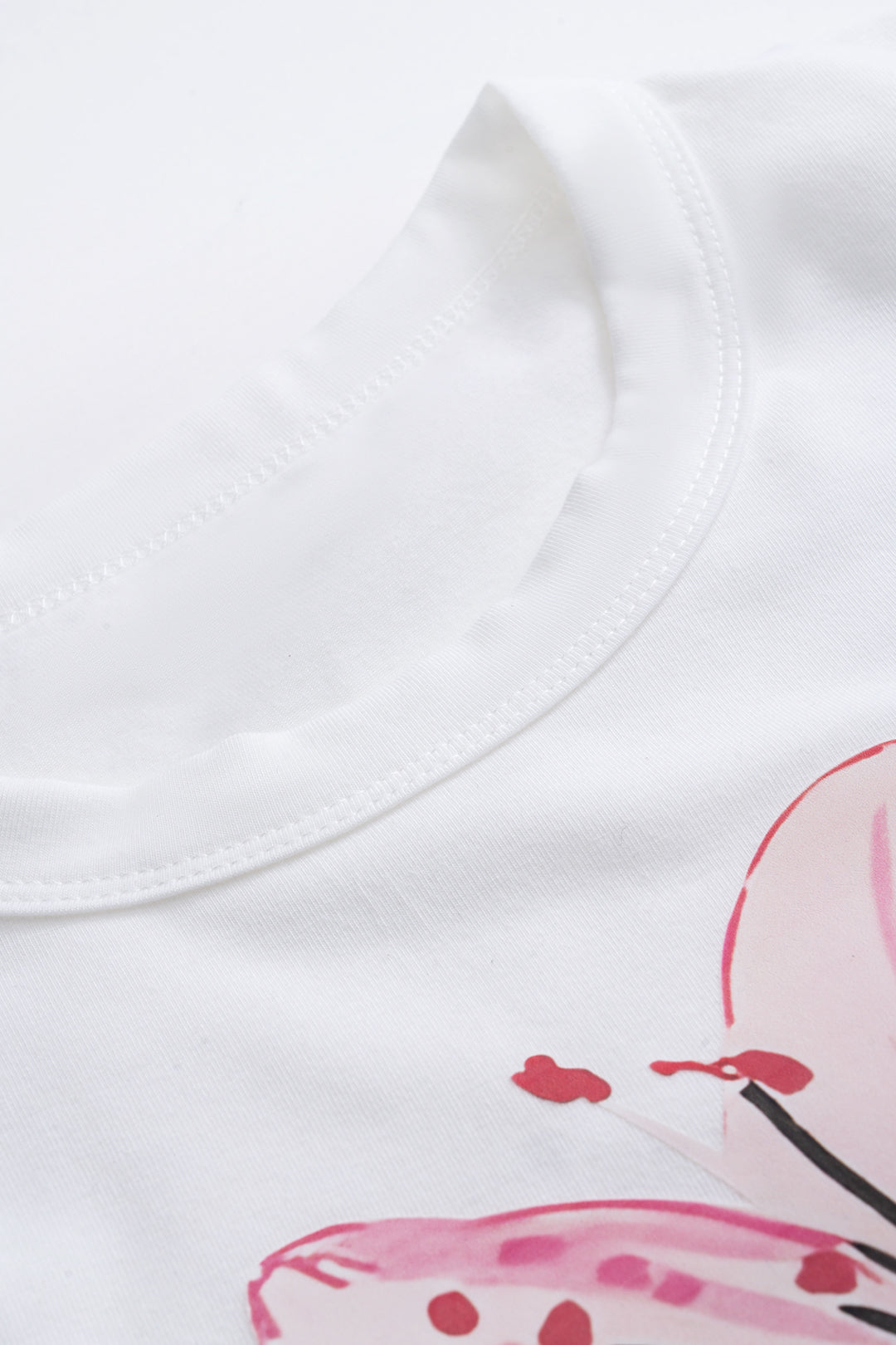 Çiçek Desenli Kısa Kol Tişört