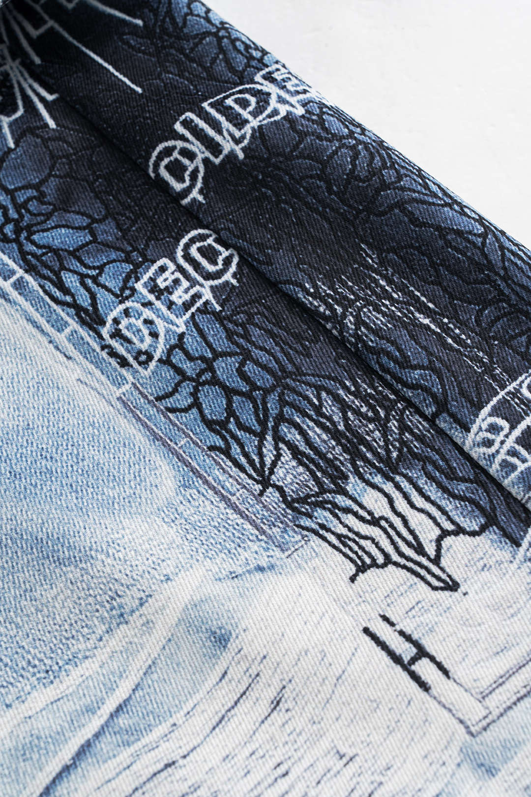 Soyut Baskılı Düğmeli Cep Pantolonları