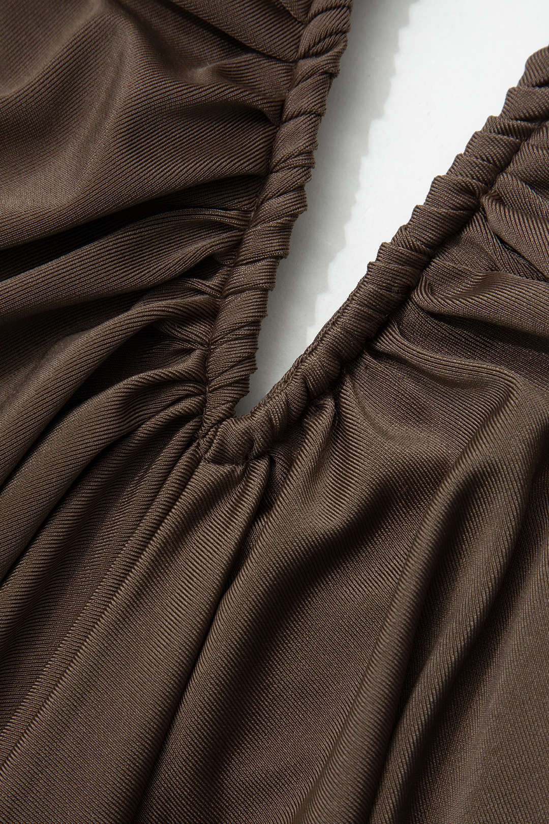 V Yaka Gömlek Ve V Şekilli Bel Kesimli Maxi Etek Seti