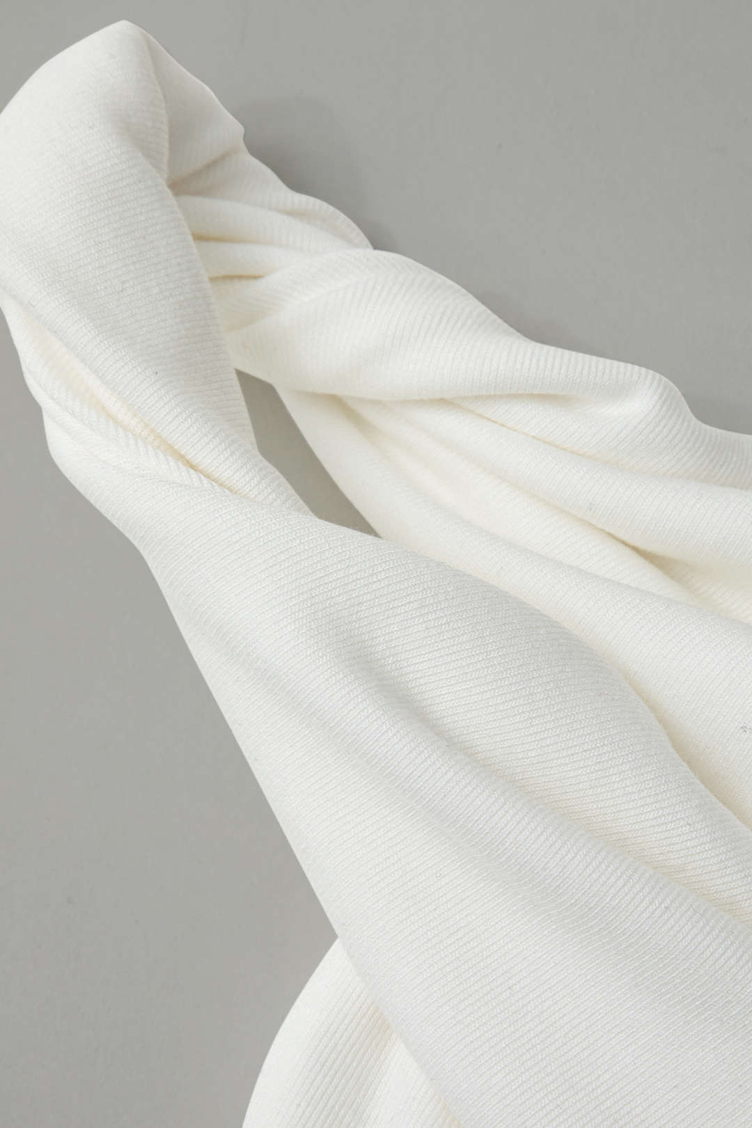 Basic Asimetrik Dönüşsüz Kolsuz Üst